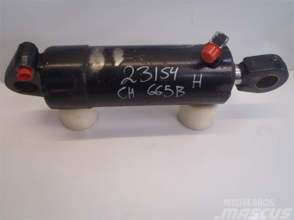 Challenger MT665B Lift Cylinder Hydraulique