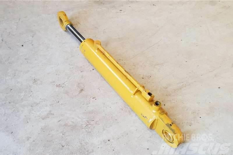 Bell B20B Hydraulic Cylinders Autre camion