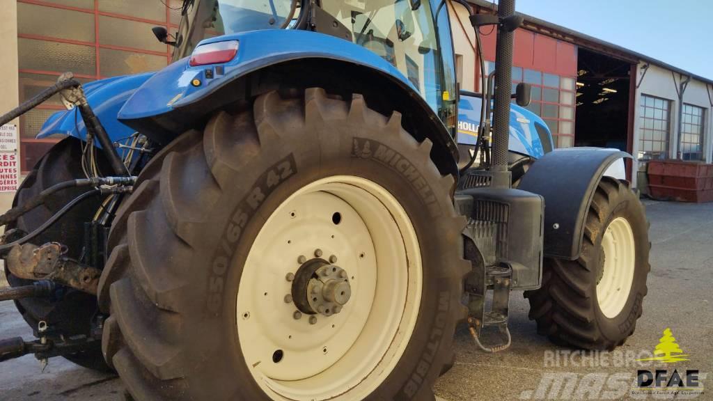 New Holland T 7.220 AC Tracteur