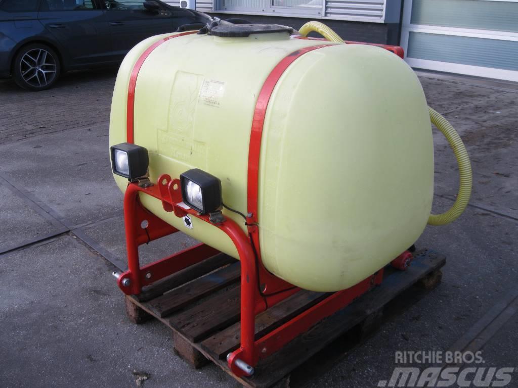 Agromehanika 400 liter tank in frame Pulvérisateur