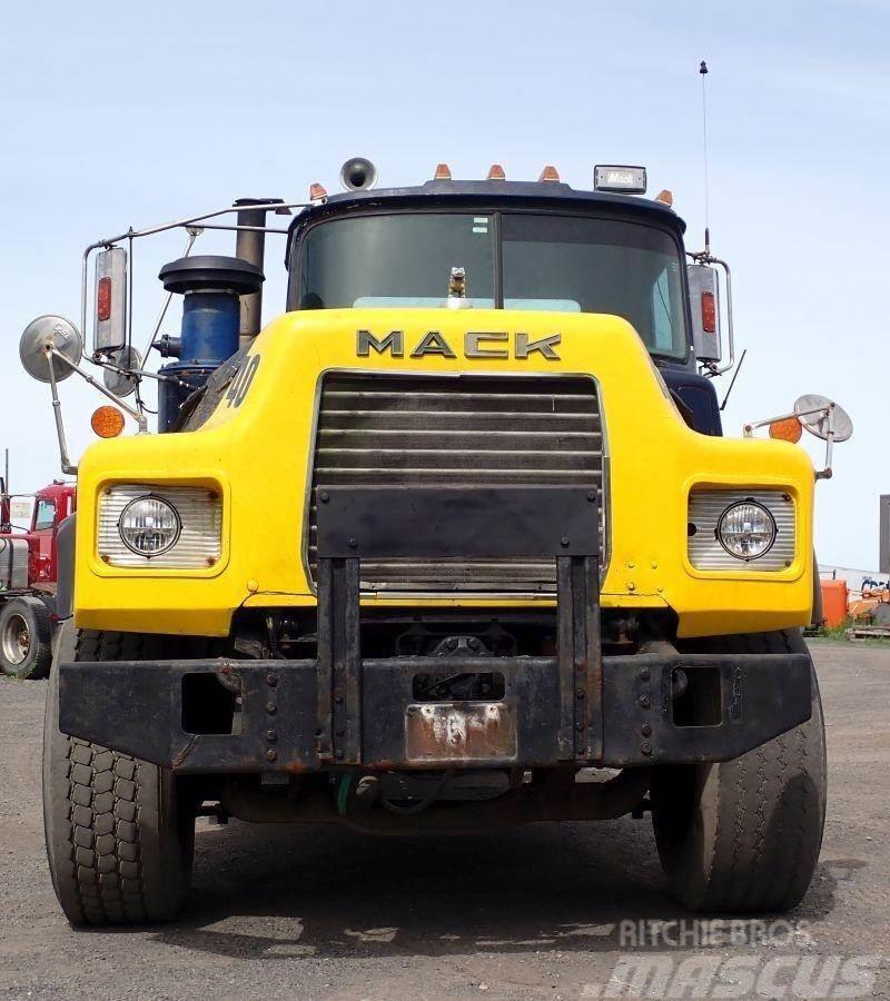 Mack DM690S Camion ampliroll