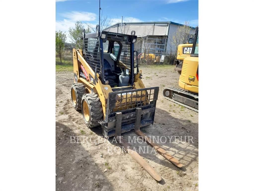 CAT 216B3 Chargeuse compacte