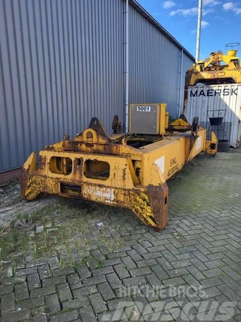  Smits Spreader Systems VDL Containersystemen B.V.  Grue navire-terre