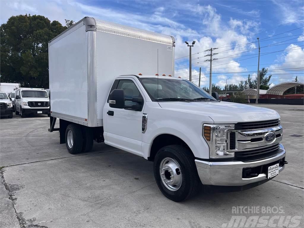 Ford F350 SD DRW 10 FT *BOX TRUCK* LOADING RAMP Camion Fourgon