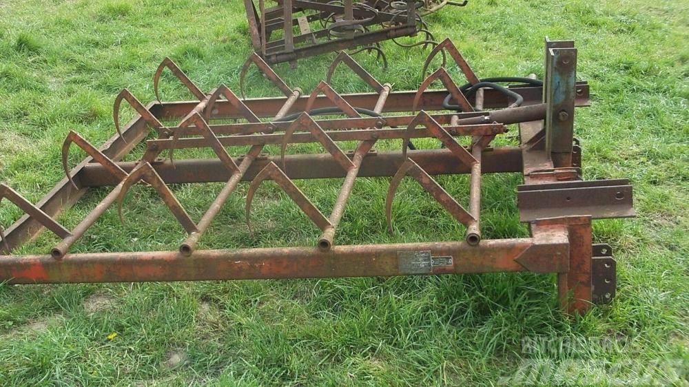 Browns Flat 8 grab £280 Tracteur