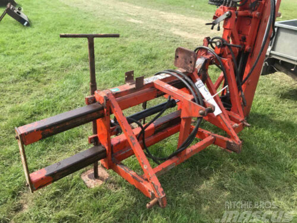 Browns Post Knocker - contractor Autres équipements pour tracteur