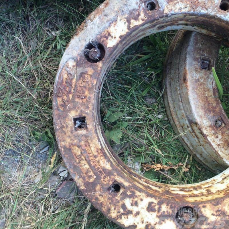 Ford Tractor Weights £250 Masse avant
