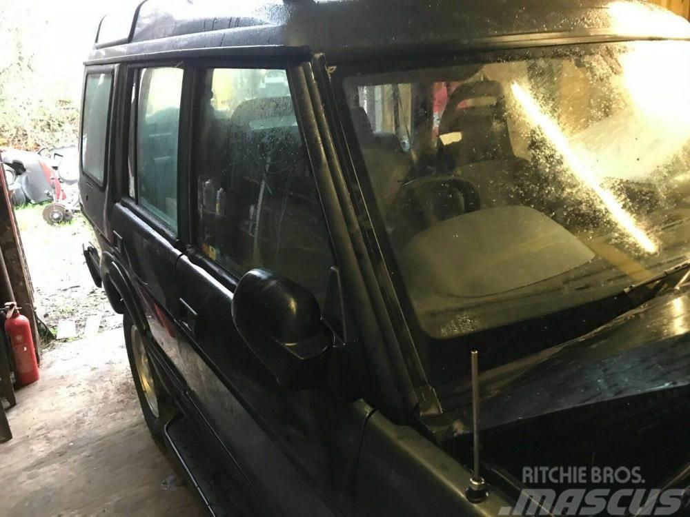 Land Rover Discovery 300 TDi offside front door £90 Autre