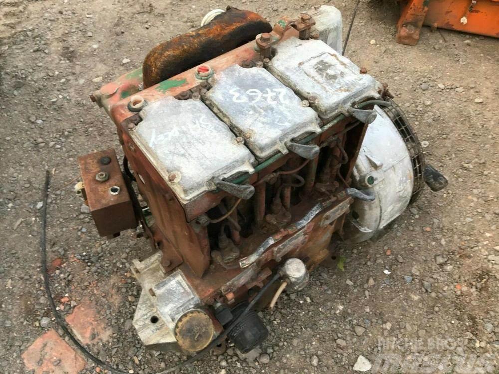 Lister 3 cylinder engine with hydraulic pump - spares onl Autres accessoires