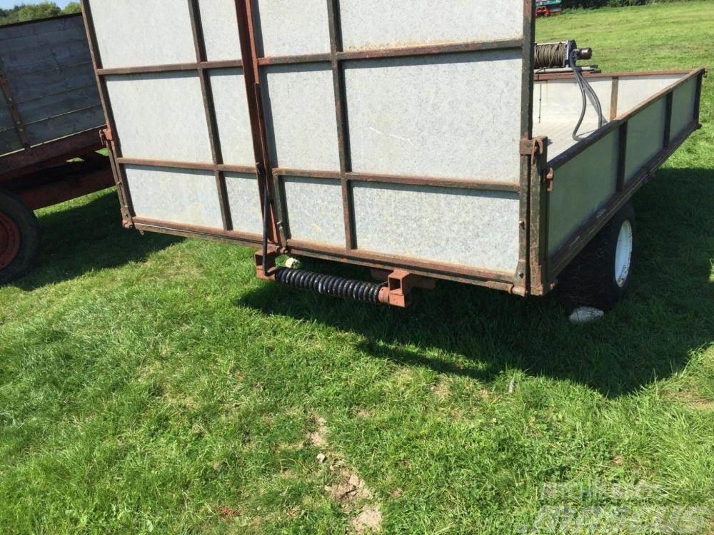  Low level trailer with hydraulic winch £700 Autre remorque