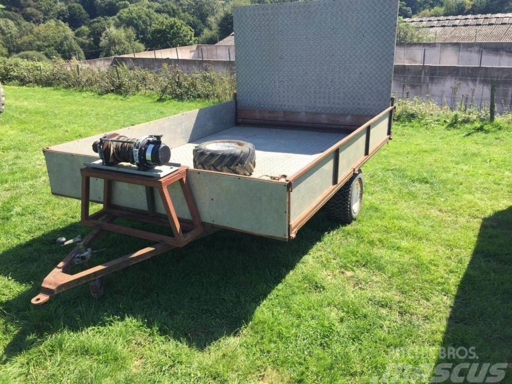  Low level trailer with hydraulic winch £700 Autre remorque