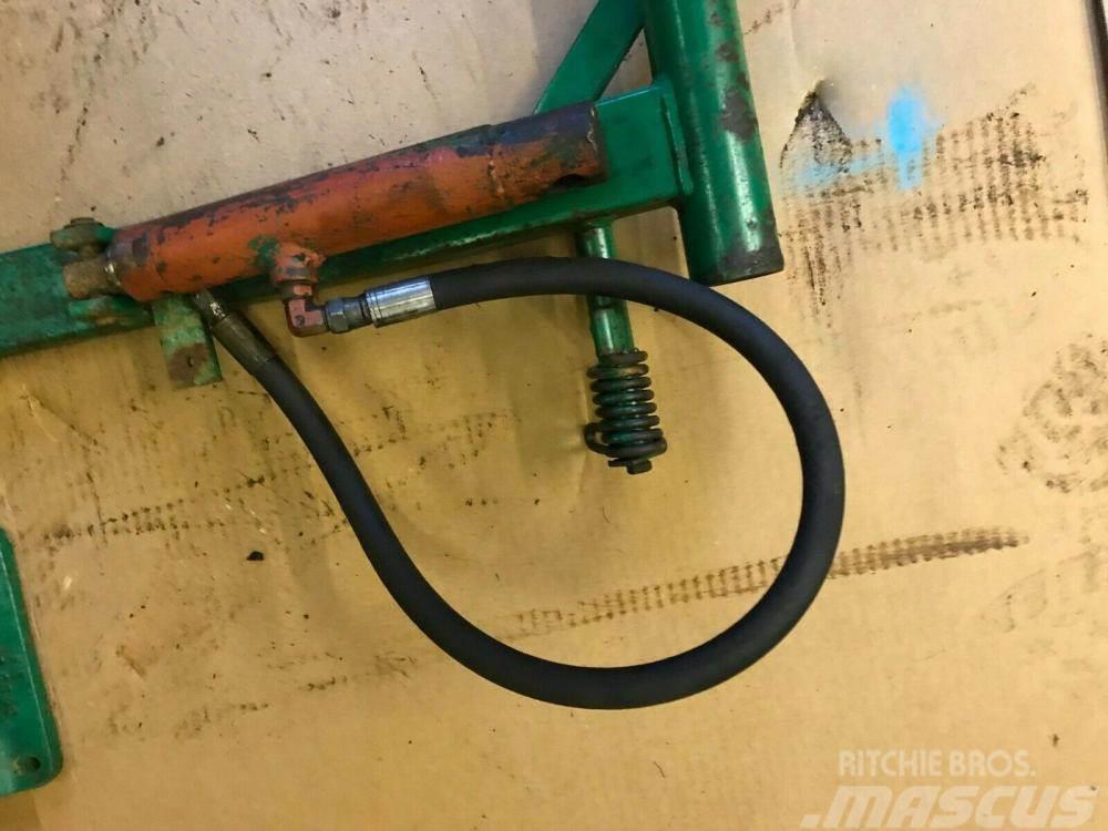 Ransomes 350 D NSR cutting cylinder lifting arm and hyd ram Autres accessoires