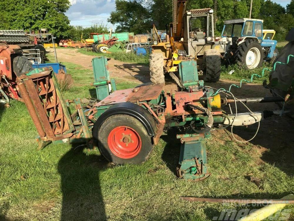 Ransomes gang mower 5 reel - tractor driven - £750 Tondeuses montées