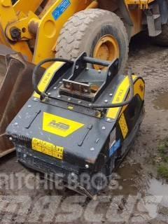 MB Crusher BF70.2 S4 Tractopelle