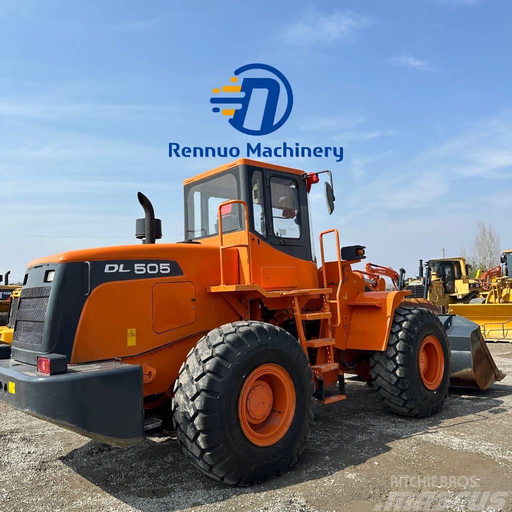 Doosan DL505 Chargeuse sur pneus