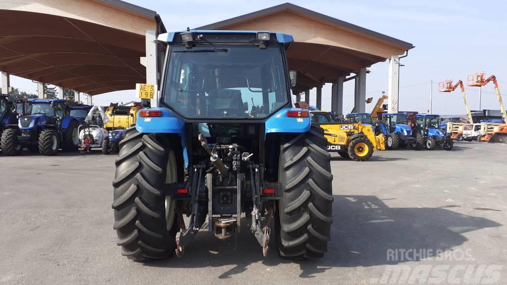 Ford / New Holland 8340 Tracteur