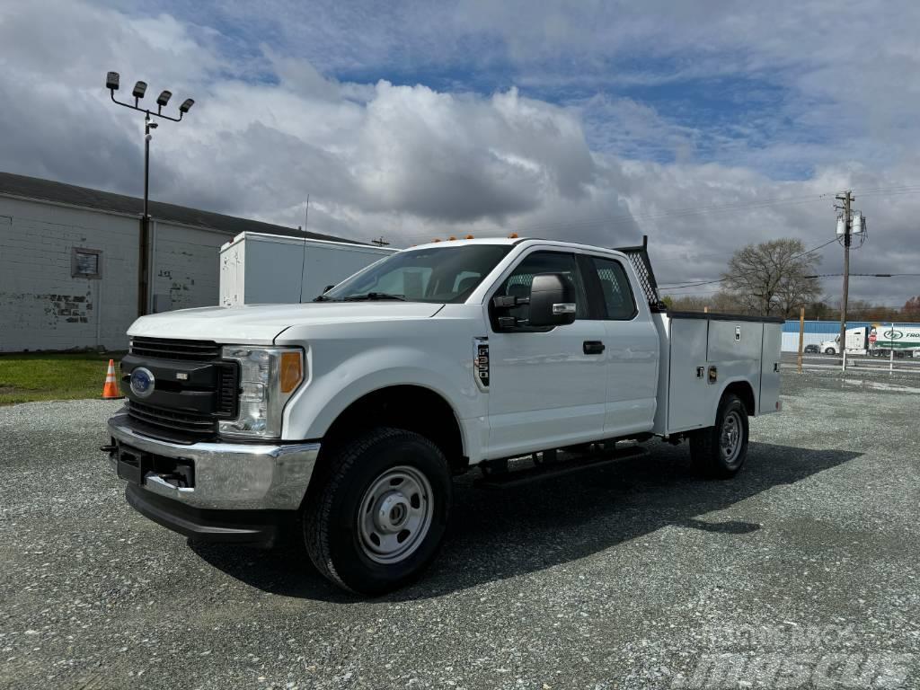 Ford F 350 Utilitaire benne