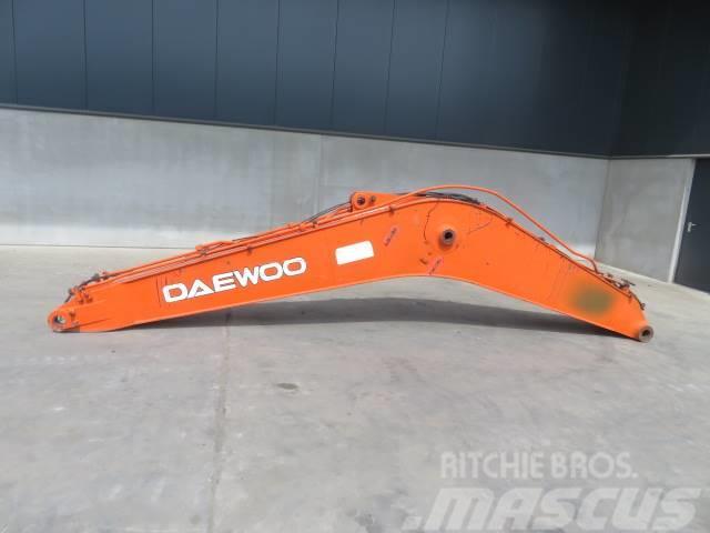 Daewoo DX 225 LC Châssis et suspension