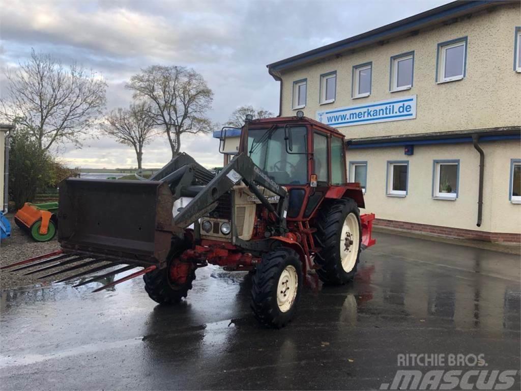 Belarus MTS 82 FL + 3 Schar Beetpflug Tracteur