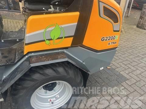 GiANT G2200E Chargeuse sur pneus
