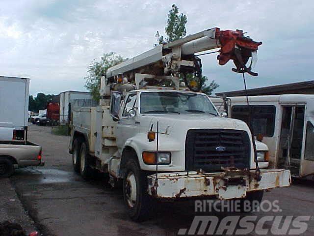 Altec D1000BR Camion foreuse