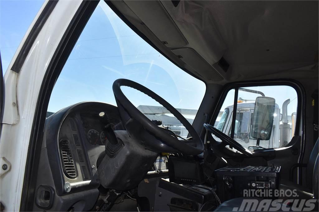 Freightliner BUSINESS CLASS M2 106 Camion balayeur