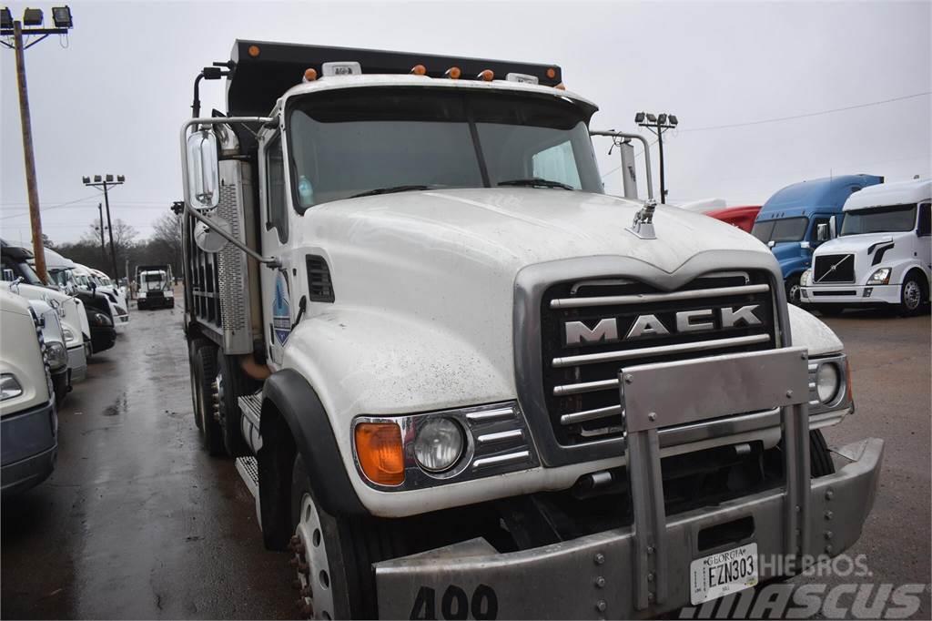 Mack GRANITE CV713 Camion benne