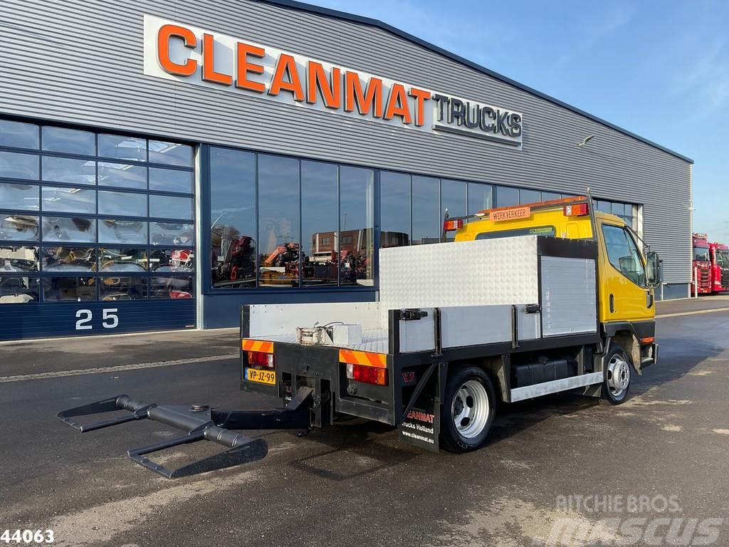 Mitsubishi Canter Recovery truck Camion dépannage