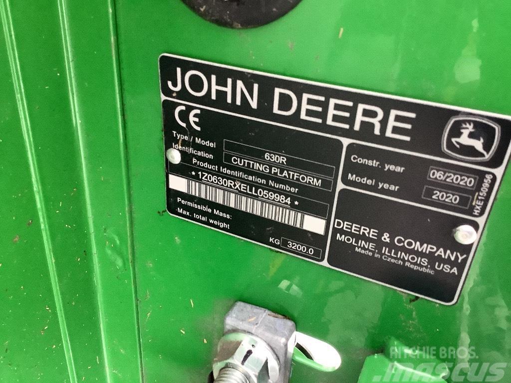 John Deere T 670 Moissonneuse batteuse
