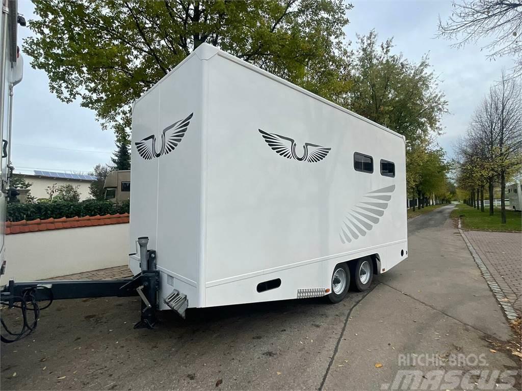 FLIEGL 3-Pferdeanhänger mit kleiner Wohnung Autre camion