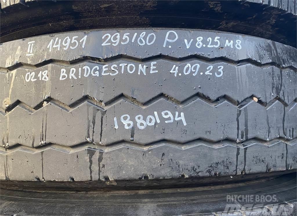 Bridgestone K-series Pneus, roues et jantes