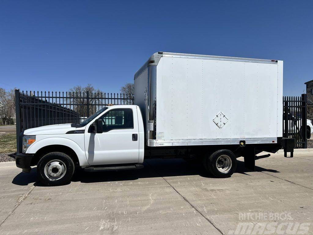 Ford F-350 12’Long Van Body With Lift Gate Camion Fourgon