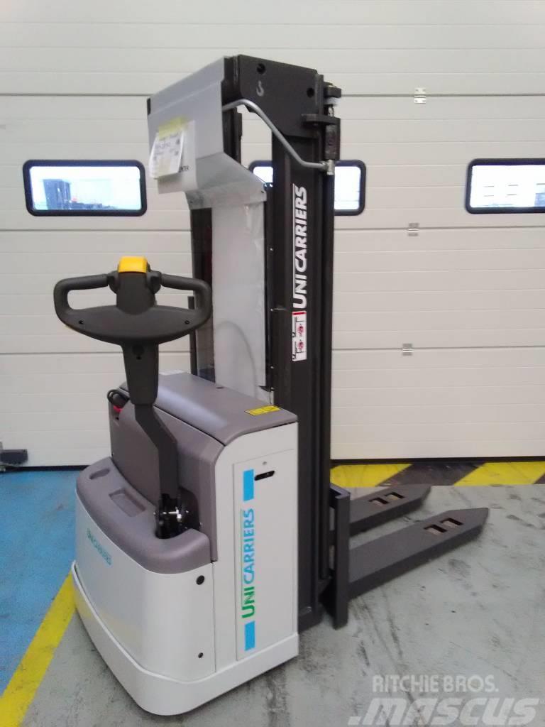 UniCarriers PSH200 Gerbeur accompagnant