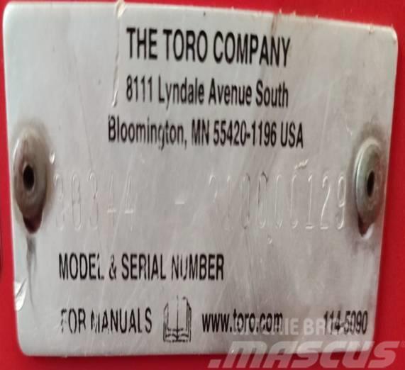 Toro Groundsmaster 3280-D Traction Unit Tondeuses montées
