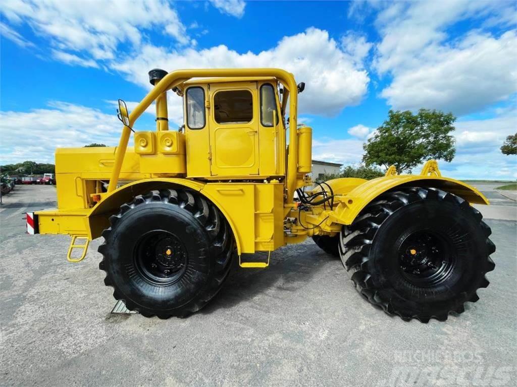 Kirovets K 700 A - V 8 Tracteur
