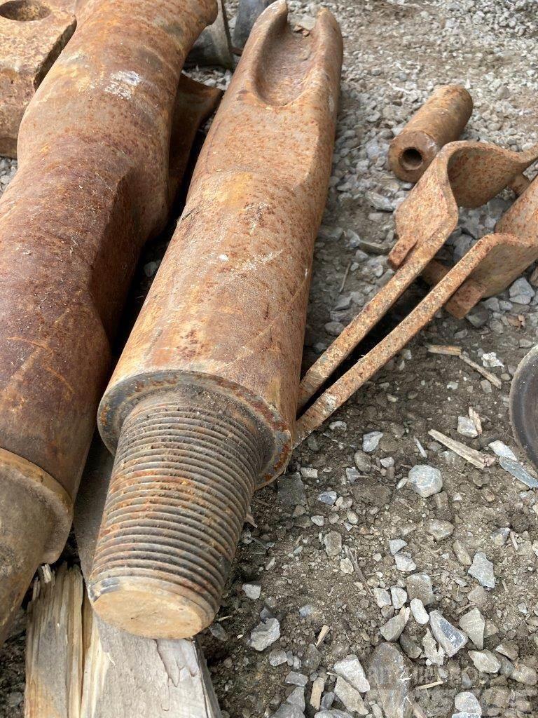  Aftermarket 5-1/2” x 29 Cable Tool Drilling Chisel Accessoires et pièces pour matériel d'enfonçage
