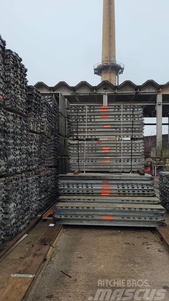 Layher U-Steel Decks 2,57m Echafaudage