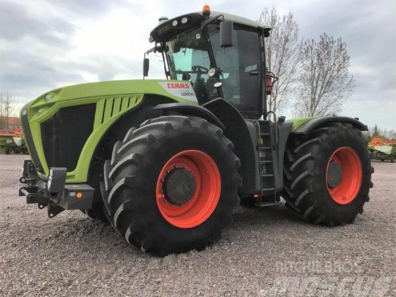 CLAAS XERION 5000 TRAC VC Tracteur