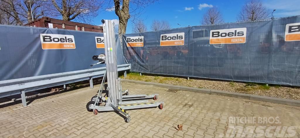  Materiaallift 5,6m 300kg (Sumner) 2118 Chargeuse porte-outils