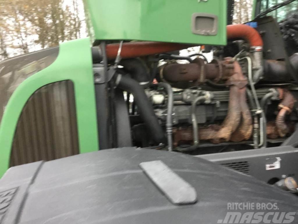 Fendt 718 VARIO Tracteur