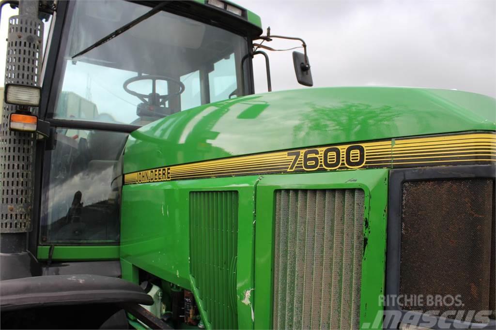 John Deere 7600 Tracteur