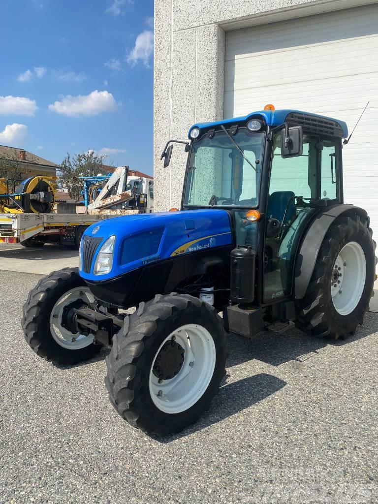 New Holland T4040F Tracteur