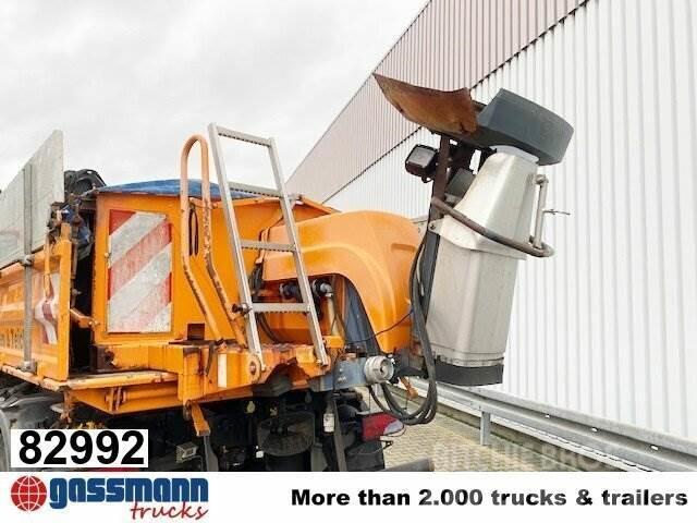 Schmidt BST 3000 S20-24 VAXN Salzstreuer Autres équipements pour tracteur