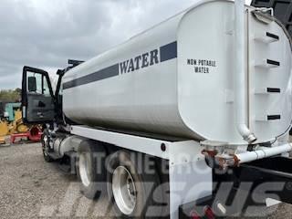 International Water Truck Camion citerne à eau