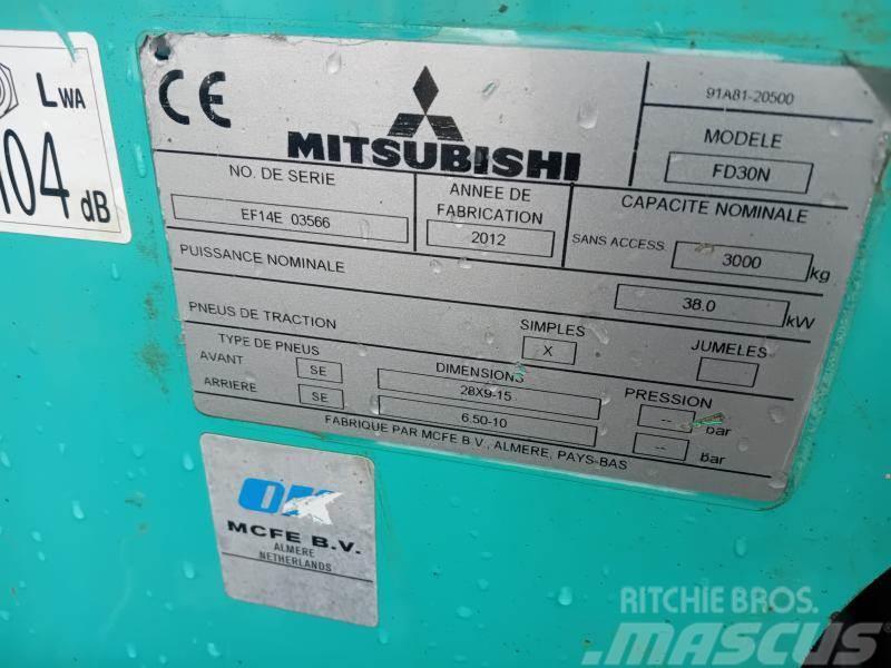 Mitsubishi FD30N Autres Chariots élévateurs