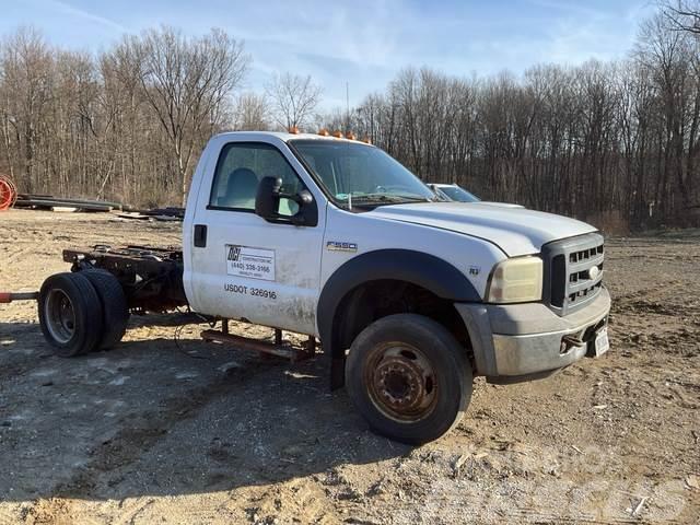 Ford F-550 cab and chassis Cabines