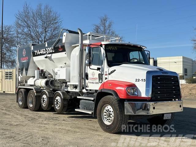 Freightliner 114SD Camion malaxeur