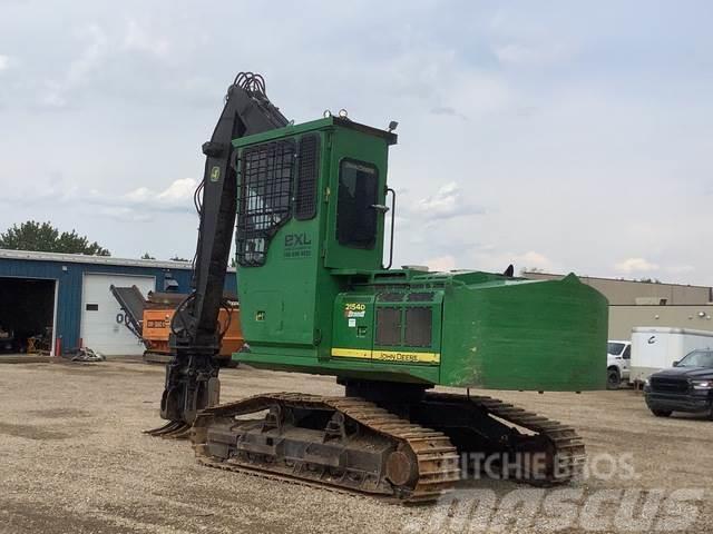 John Deere 2154 Chargeuse forestière