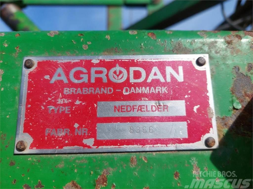 Agrodan Nedfælder 27 tands + fronttank Autres matériels agricoles