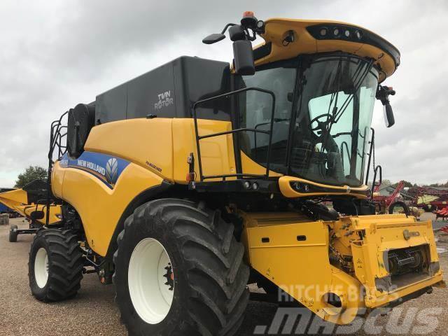 New Holland CR 8.90 SLH 4WD Moissonneuse batteuse